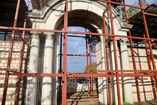 SADABAD SARAYI'NIN TARİHİ DOKUSU YENİDEN HAYAT BULUYOR